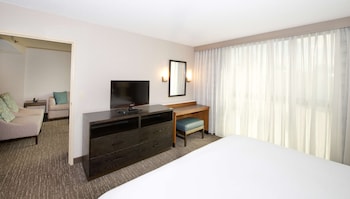 Suite, 1 King Bed, Non Smoking (Hospitality)