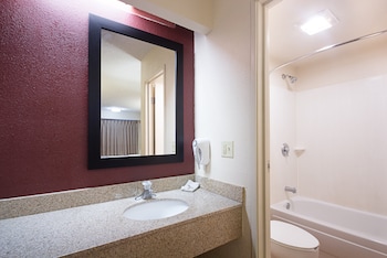 Deluxe Room, 1 King Bed (Smoke Free)