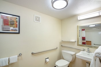 Deluxe Room, 1 King Bed, Accessible (Smoke Free)