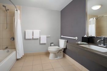 Room, 2 Double Beds (Mobility/Hearing Accessible, Tub)