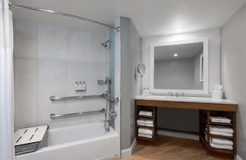 Junior Suite, 1 King Bed