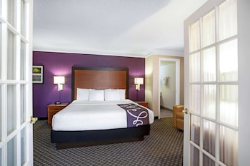 Suite, 1 King Bed, Non Smoking
