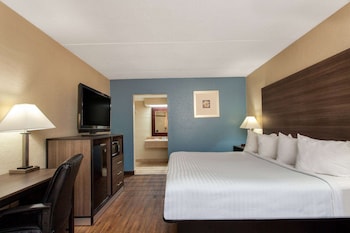 Standard Room, 1 King Bed, Non Smoking