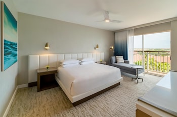 Room, 1 King Bed, Balcony, Resort View