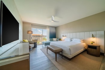 Room, 1 King Bed, Resort View