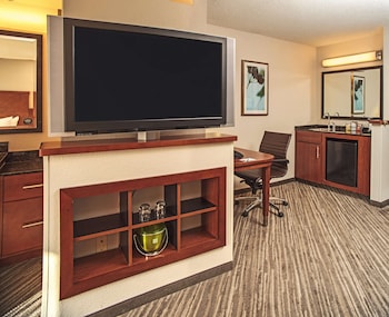 Room, 1 King Bed with Sofa bed (High Floor)