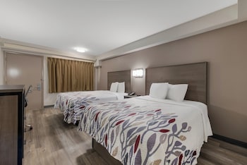 Deluxe Room, 2 Queen Beds, Non Smoking