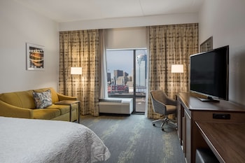 Studio, 1 King Bed, Accessible (Mobility & Hearing)