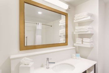Room, 2 Queen Beds, Refrigerator