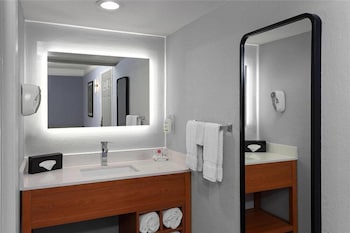 Suite, 1 King Bed, Non Smoking