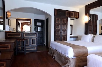 Standard Room, 2 Queen Beds, Non Smoking, Refrigerator