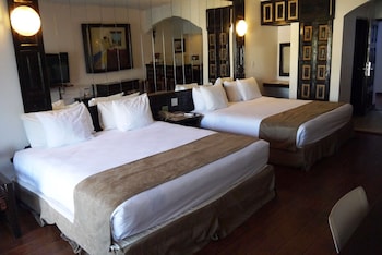 Standard Room, Multiple Beds, Non Smoking, Refrigerator