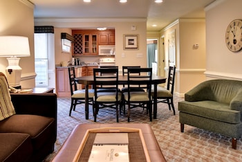 Deluxe One Bedroom Condo