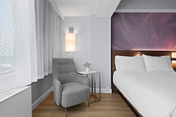 Junior Suite, 1 King Bed