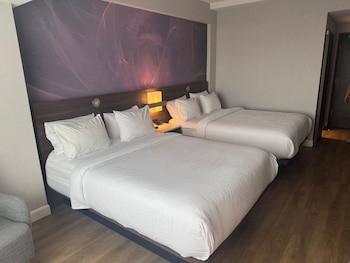 Standard Room, 2 Queen Beds