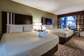 Standard Room, 2 Queen Beds (Poolside)