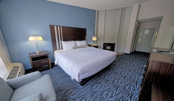Standard Room, 1 King Bed, Fireplace