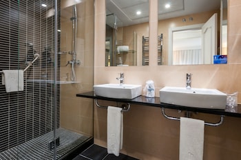 Basic Double/Single Room