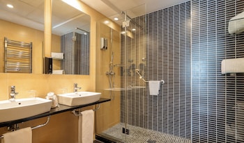 Basic Double/Single Room