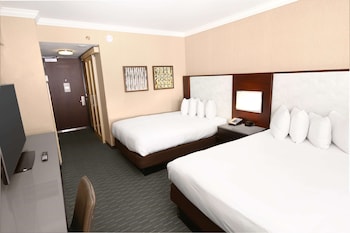 Deluxe 2 Double Beds