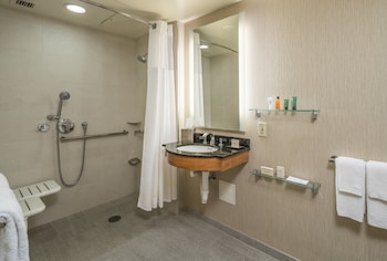 Deluxe 2 Bed Mobility/Hearing Access Roll-in Shower