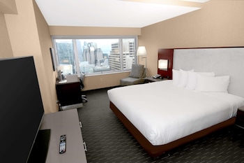 View 1 Bed Mobility/Hearing Access Tub