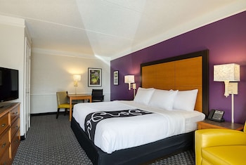 Deluxe Room, 1 King Bed, Non Smoking