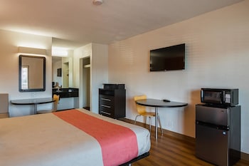 Premium Room, 1 King Bed, Accessible, Non Smoking