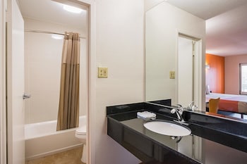 Premium Room, 1 King Bed, Accessible, Non Smoking