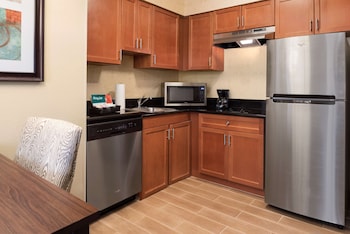 Suite, 1 King Bed, Accessible, Bathtub