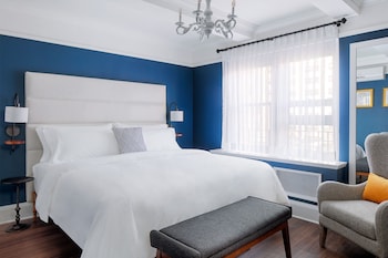 Premium Room, 1 King Bed, Accessible (Communications)