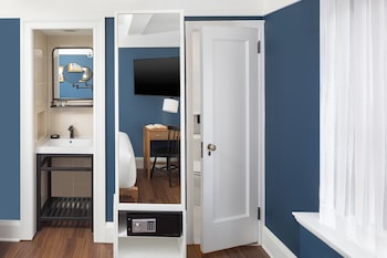 Standard Room, 2 Double Beds