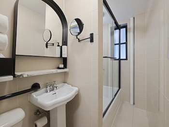 Room, 1 Double Bed, Accessible Bathtub (Cosy, Mobility)