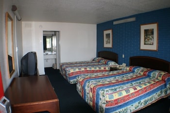 Standard Double Room, 2 Double Beds, Smoking