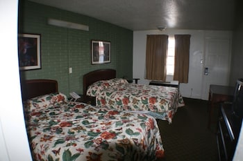 Standard Double Room, 2 Double Beds, Smoking