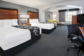 Deluxe Suite, 2 Double Beds, Non Smoking (Deluxe Family Suite)