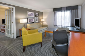 Deluxe Suite, 1 King Bed, Non Smoking