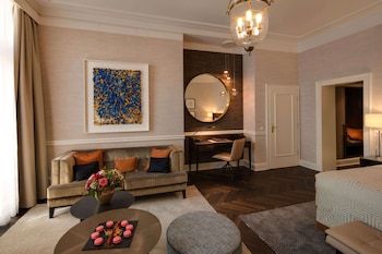 Deluxe Double Room (Grand)