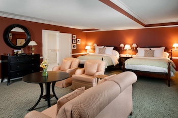 Studio Suite, 2 Queen Beds, Mobility Accessible