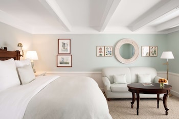 Room, 1 King Bed with Sofa bed (Tavern)