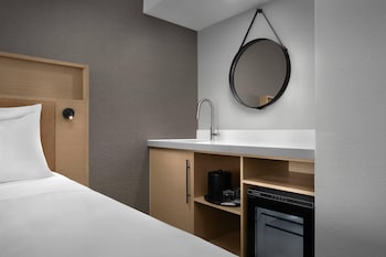 Room, 2 Queen Beds, Non Smoking (Guest Room)