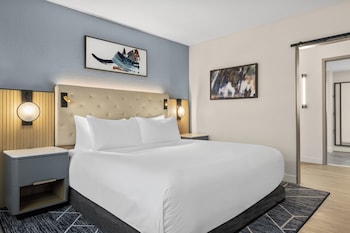 Standard Room, 1 King Bed