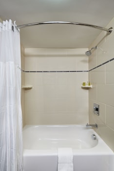 Room, 2 Queen Beds, Accessible (Hearing)