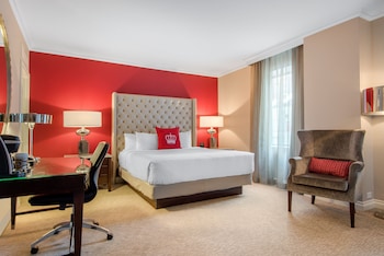 Deluxe Room, 1 King Bed