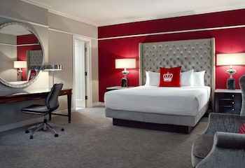 Deluxe Room, 1 Queen Bed