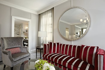 Deluxe Suite, 1 King Bed