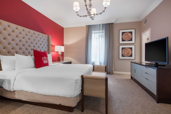 Deluxe Room, 1 King Bed