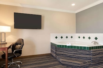 Studio Suite, 1 King Bed, Non Smoking