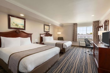 Standard Room, 2 Queen Beds, Non Smoking