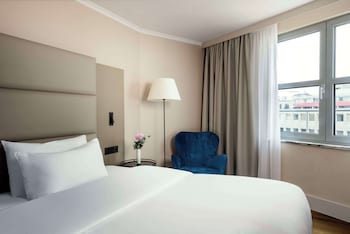 Standard Room (Extra Bed 2 Adults + 1 Child)